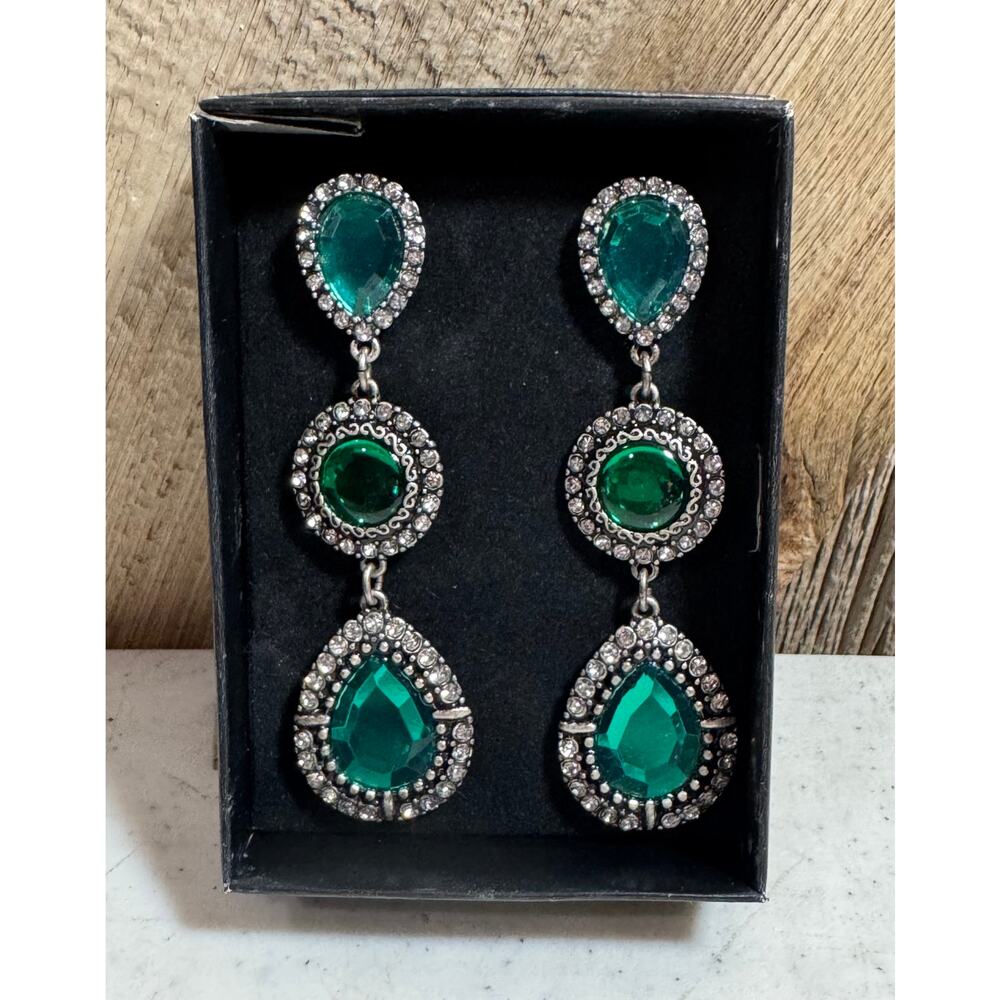 Avon 2010 Fancy Long Green Gem Dangle Earrings Pierced with Box